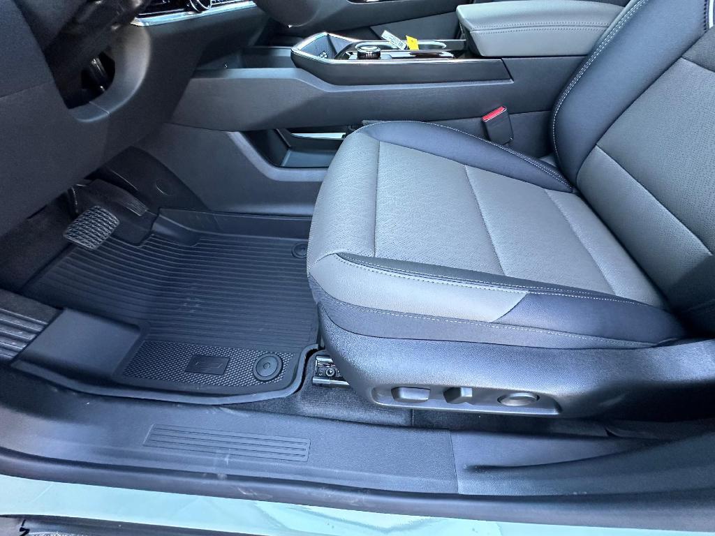 new 2026 Chevrolet Equinox car