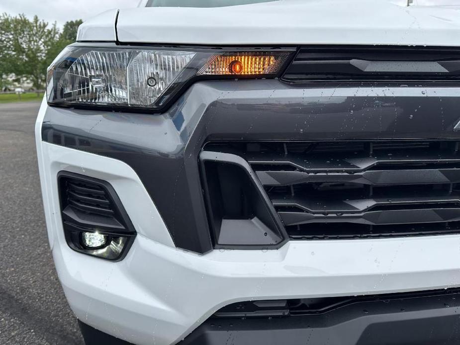 new 2024 Chevrolet Colorado car, priced at $39,880