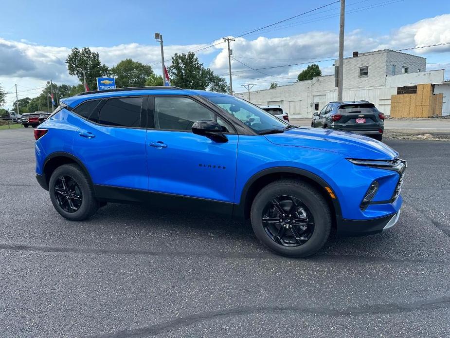 new 2025 Chevrolet Blazer car, priced at $40,435