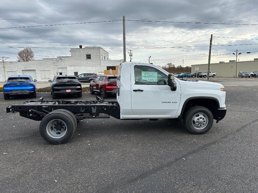 new 2025 Chevrolet Silverado 3500 car, priced at $50,500