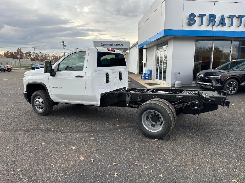 new 2025 Chevrolet Silverado 3500 car, priced at $50,500