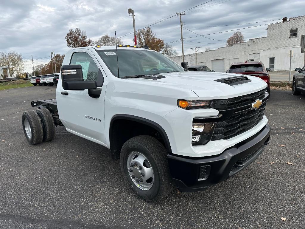 new 2025 Chevrolet Silverado 3500 car, priced at $50,500