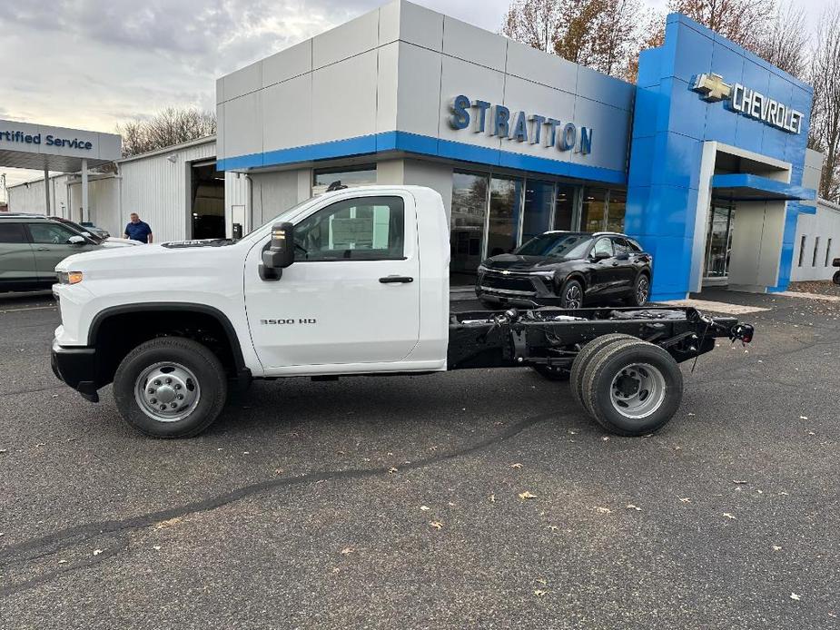 new 2025 Chevrolet Silverado 3500 car, priced at $50,500