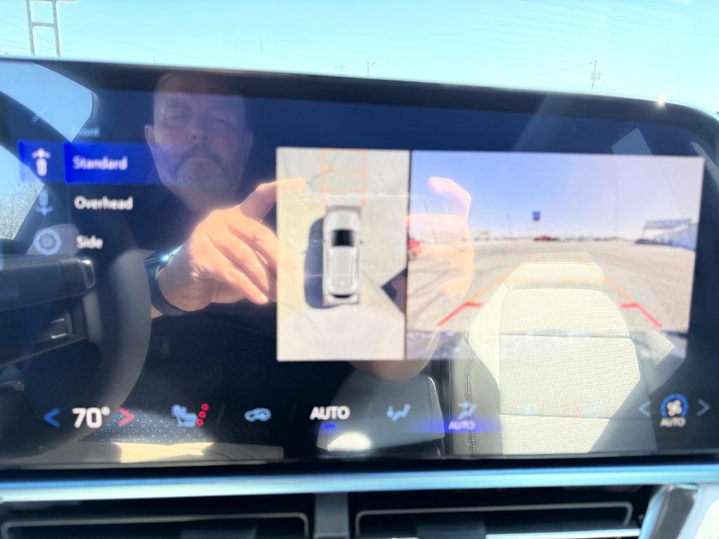 new 2025 Chevrolet Equinox EV car, priced at $43,810