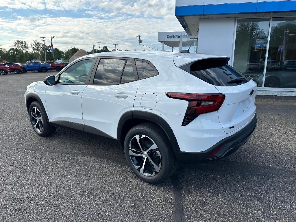 new 2025 Chevrolet Trax car, priced at $24,430