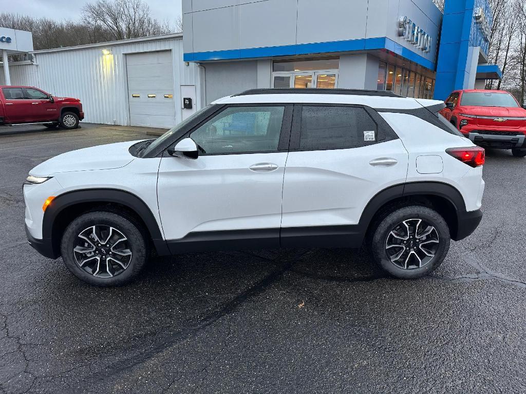 new 2025 Chevrolet TrailBlazer car, priced at $32,680