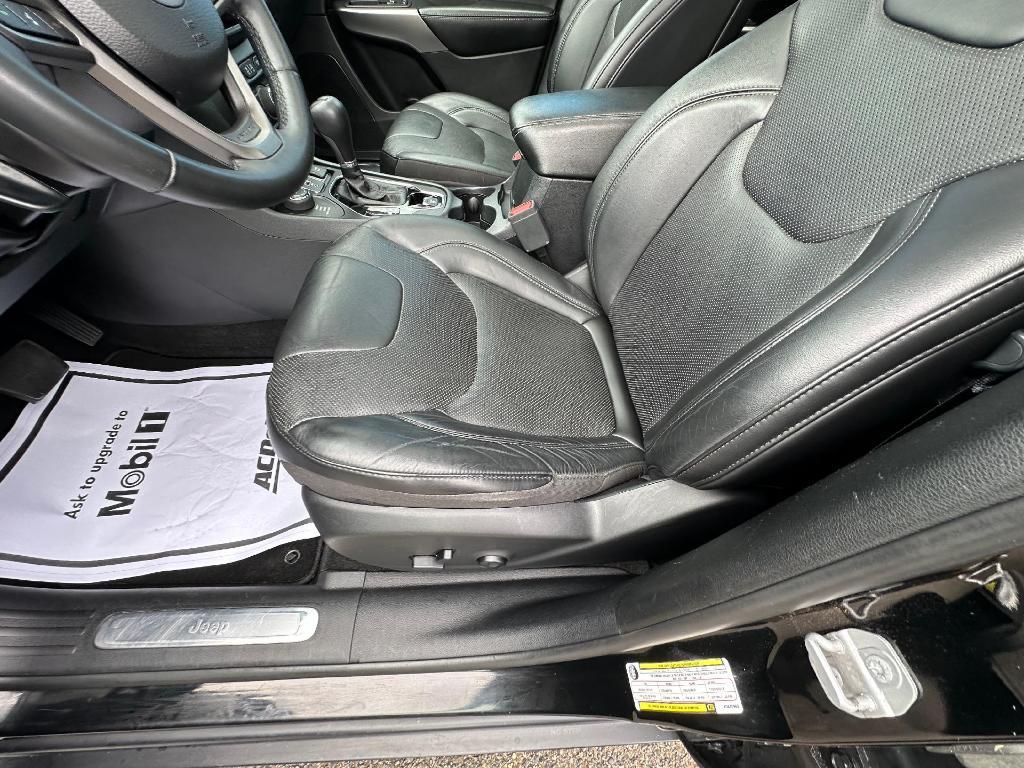 used 2019 Jeep Cherokee car, priced at $17,500