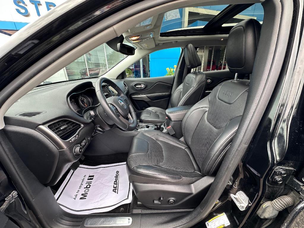 used 2019 Jeep Cherokee car, priced at $17,500