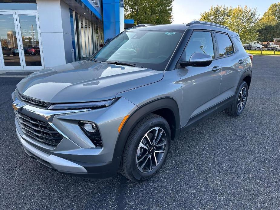 new 2025 Chevrolet TrailBlazer car, priced at $26,946