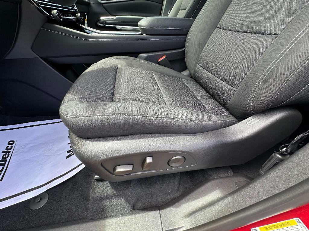 new 2025 Chevrolet Traverse car, priced at $42,577