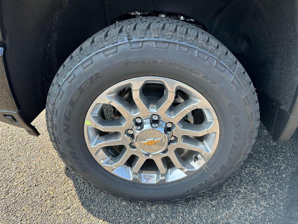 new 2025 Chevrolet Silverado 2500 car, priced at $71,850