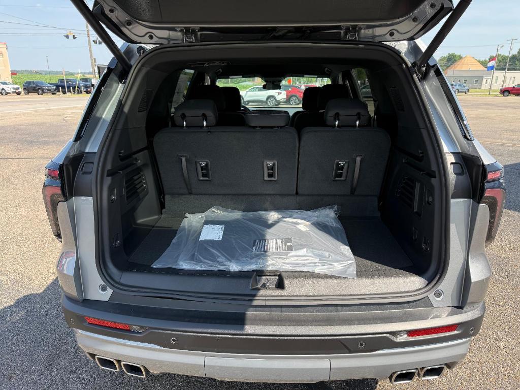 new 2025 Chevrolet Traverse car, priced at $41,169