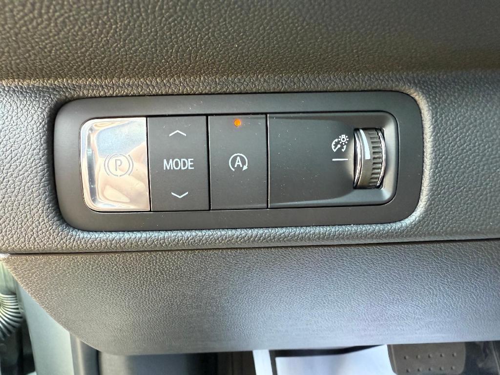 new 2025 Chevrolet Traverse car, priced at $41,169