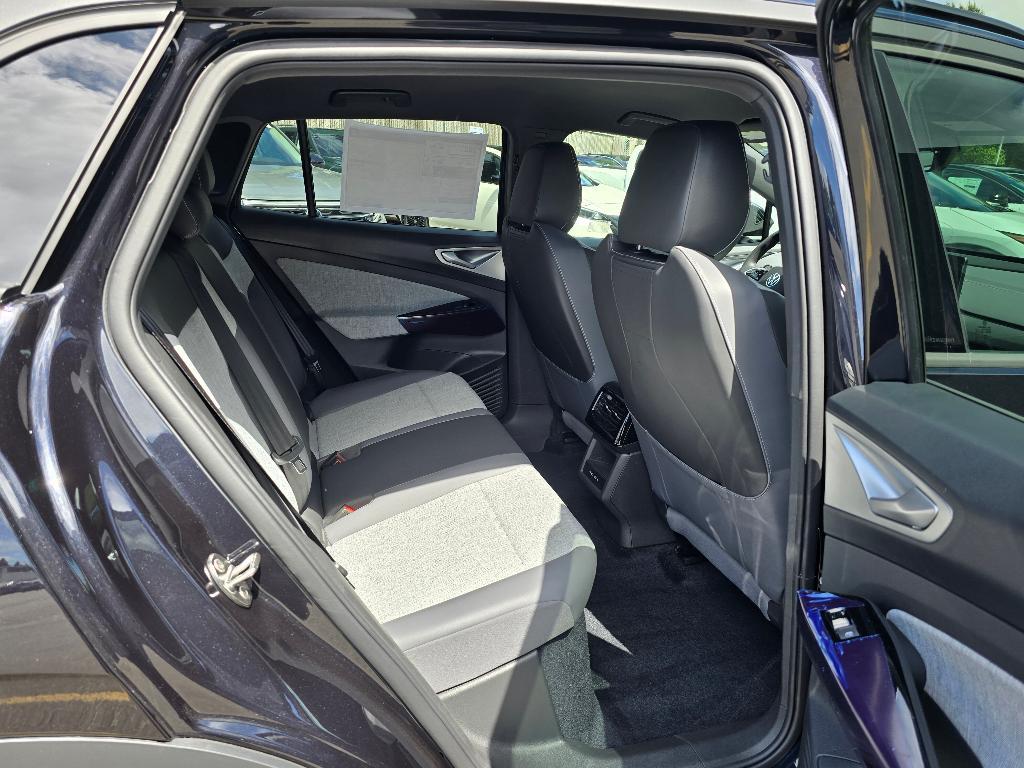 new 2025 Volkswagen ID.4 car, priced at $42,999
