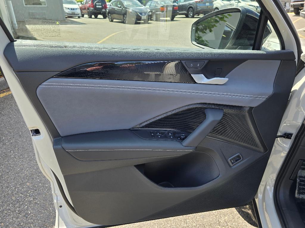 new 2025 Volkswagen Tiguan car