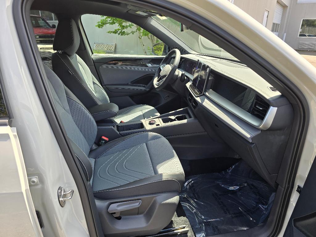 new 2025 Volkswagen Tiguan car