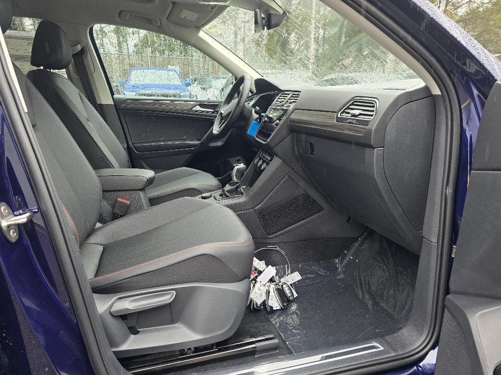 new 2024 Volkswagen Tiguan car, priced at $31,500
