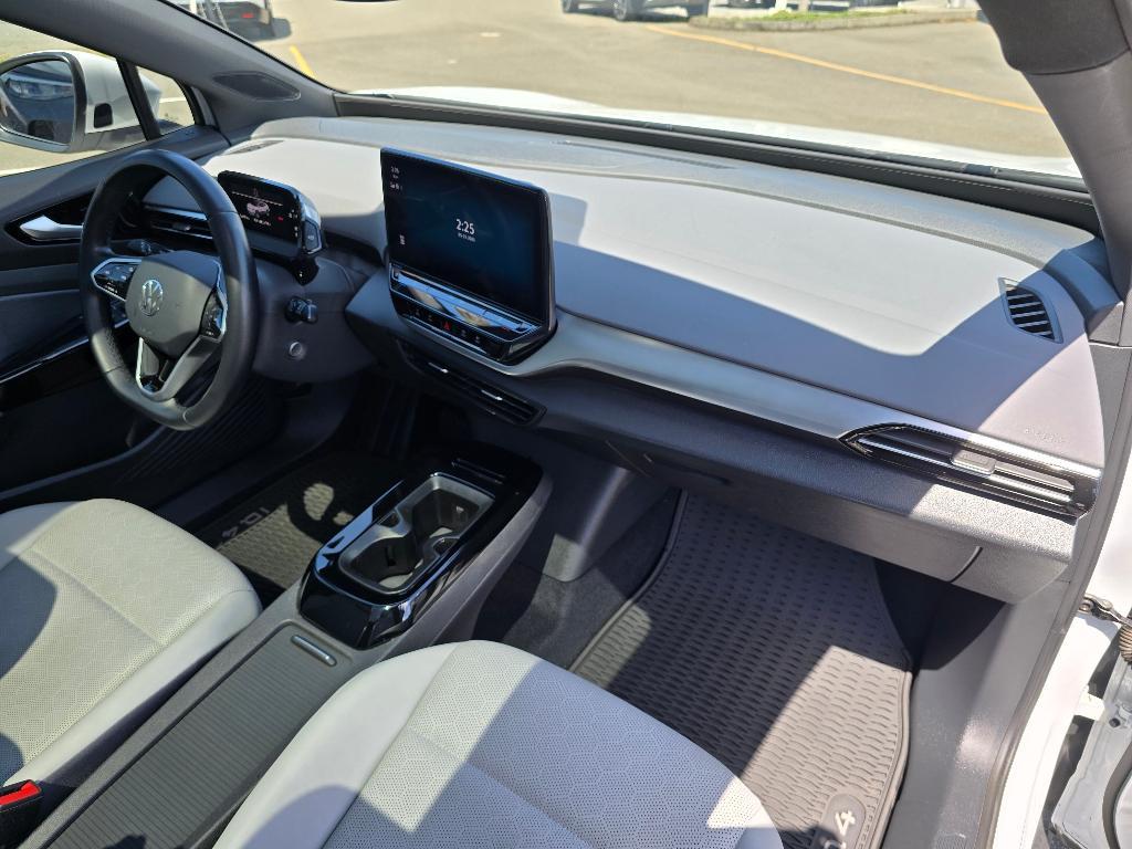 used 2021 Volkswagen ID.4 car, priced at $18,999