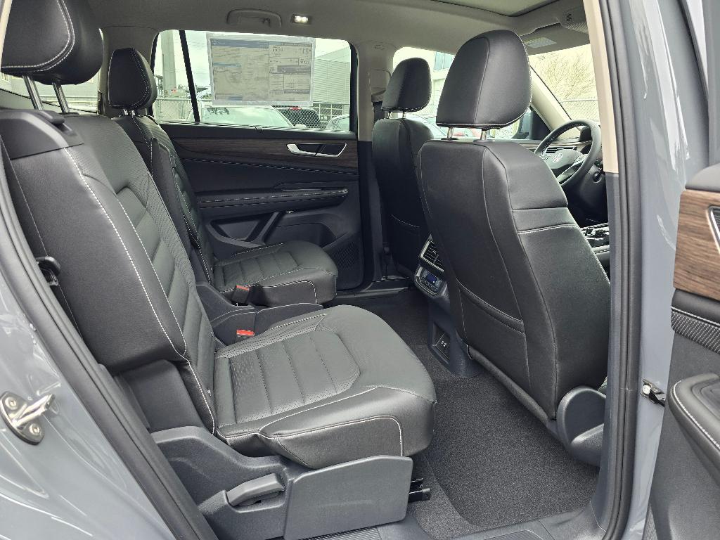 new 2025 Volkswagen Atlas car, priced at $48,900