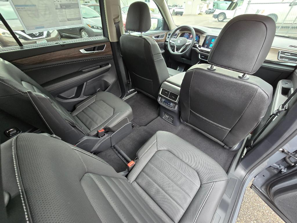 new 2025 Volkswagen Atlas car, priced at $48,900