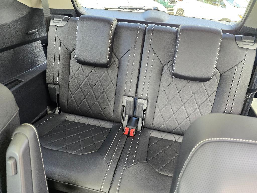 new 2025 Volkswagen Atlas car, priced at $53,500