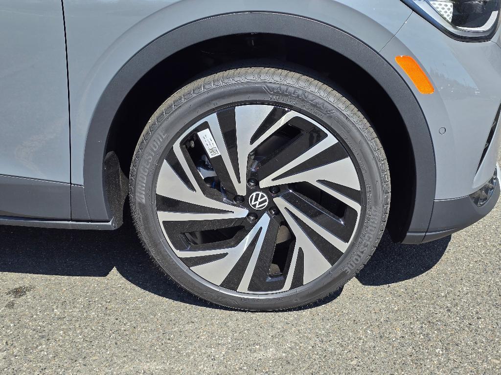 new 2025 Volkswagen ID.4 car