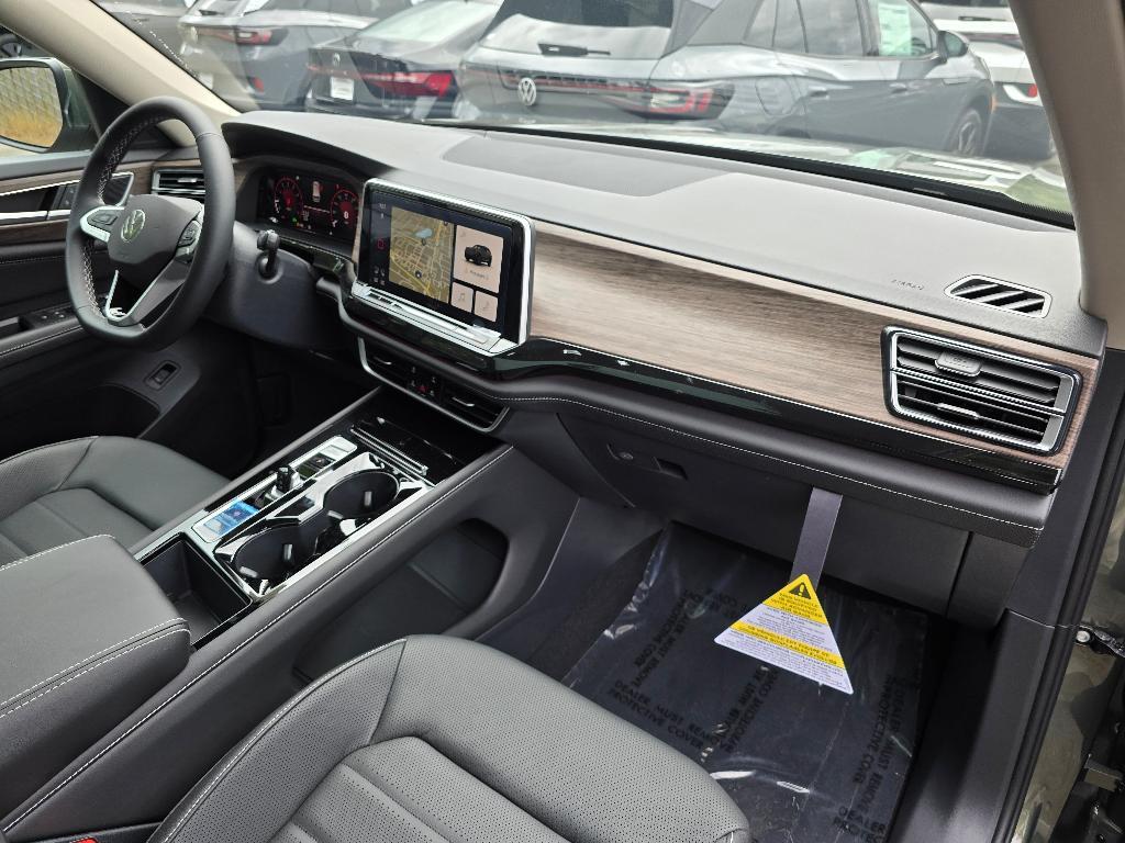 new 2025 Volkswagen Atlas car, priced at $45,999