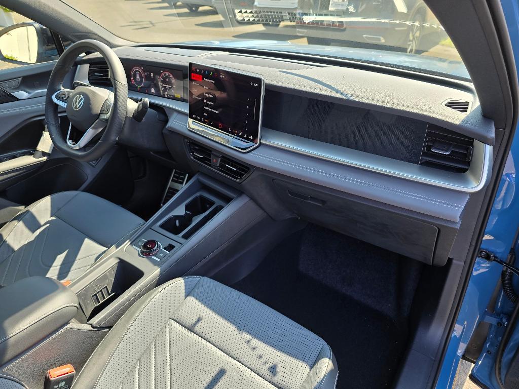 new 2025 Volkswagen Tiguan car