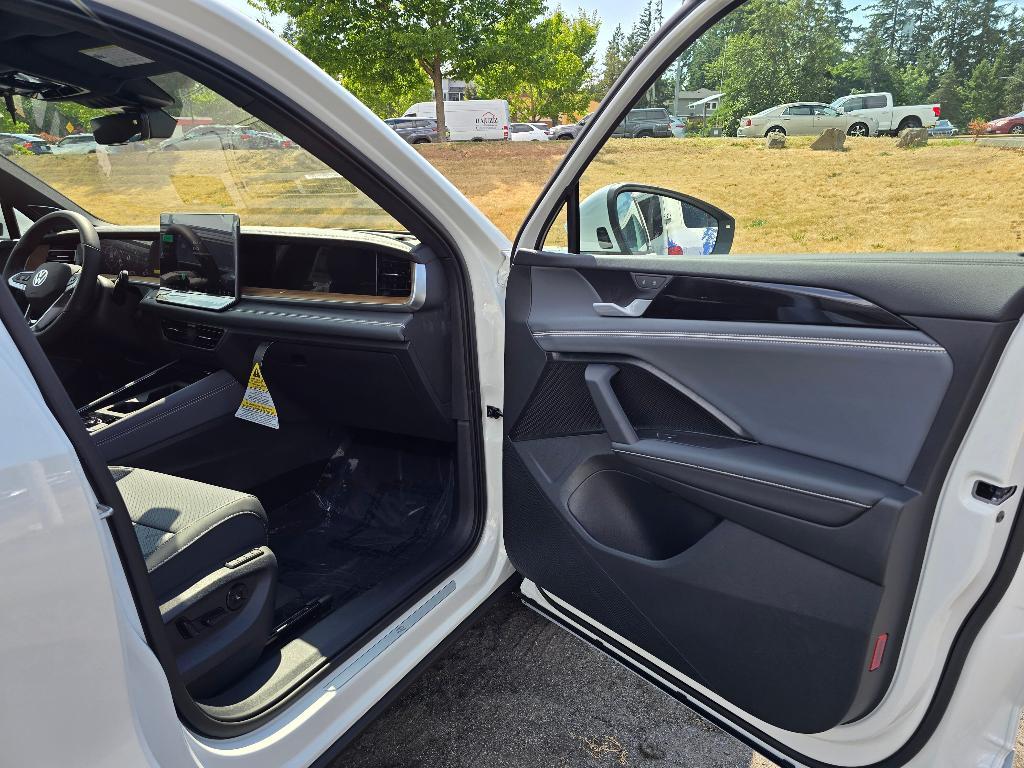 new 2025 Volkswagen Tiguan car