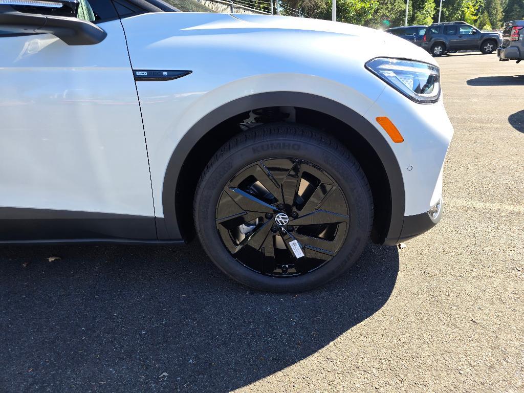 new 2025 Volkswagen ID.4 car