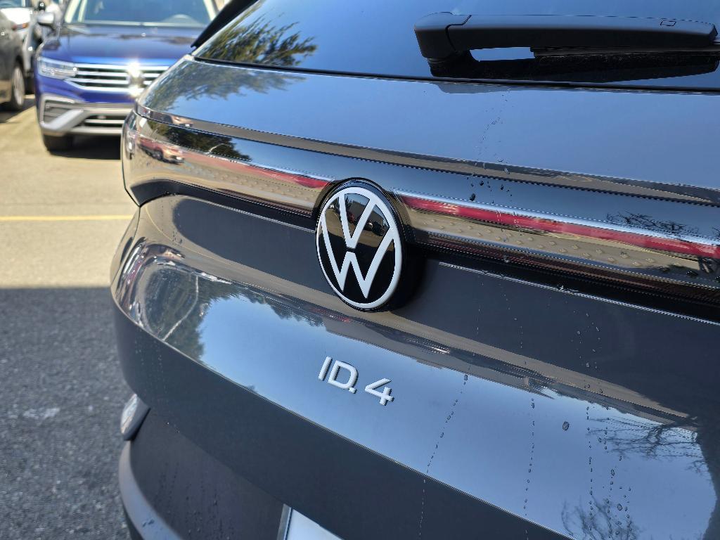 new 2025 Volkswagen ID.4 car, priced at $35,999