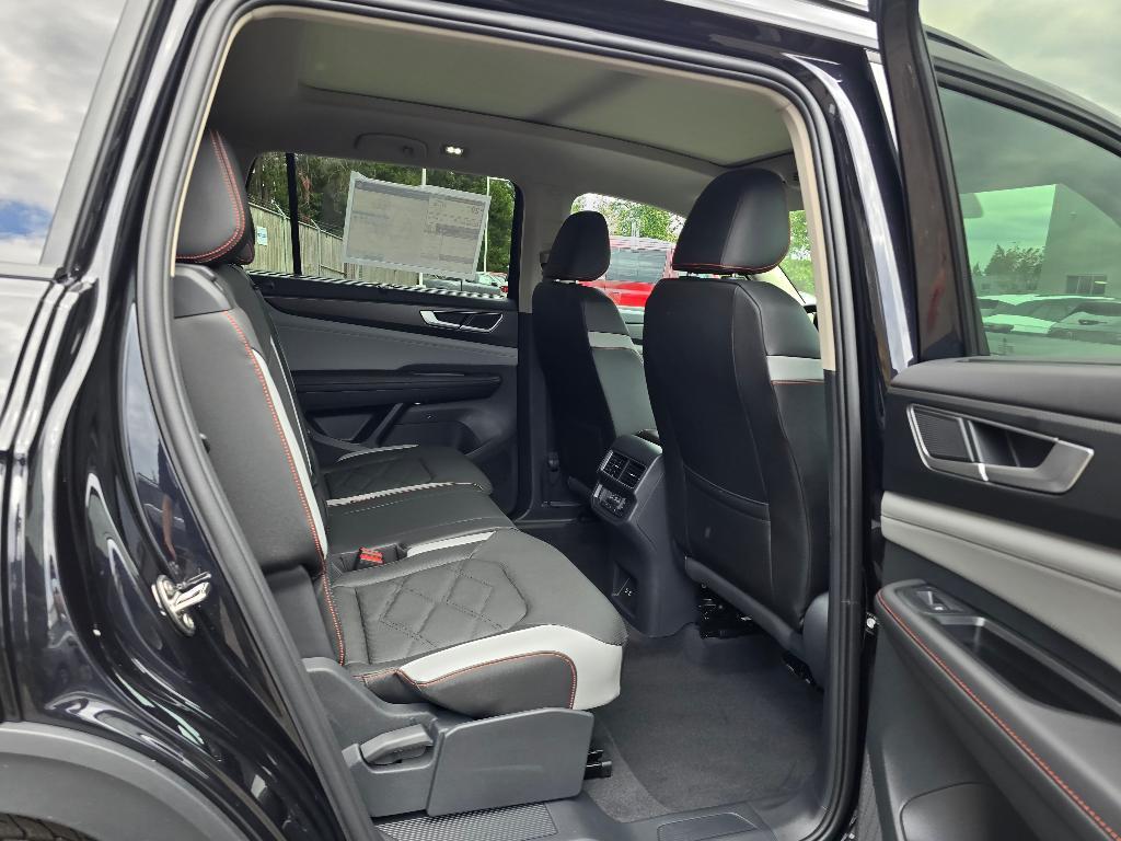 new 2025 Volkswagen Atlas car, priced at $43,250