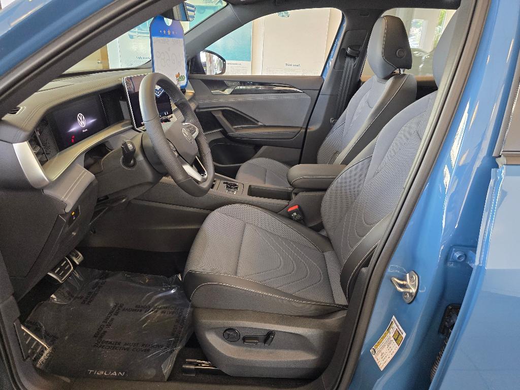 new 2025 Volkswagen Tiguan car