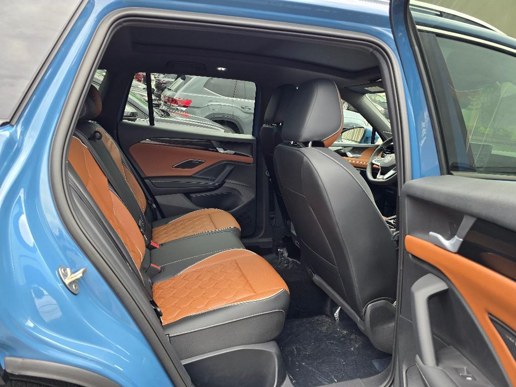 new 2025 Volkswagen Tiguan car