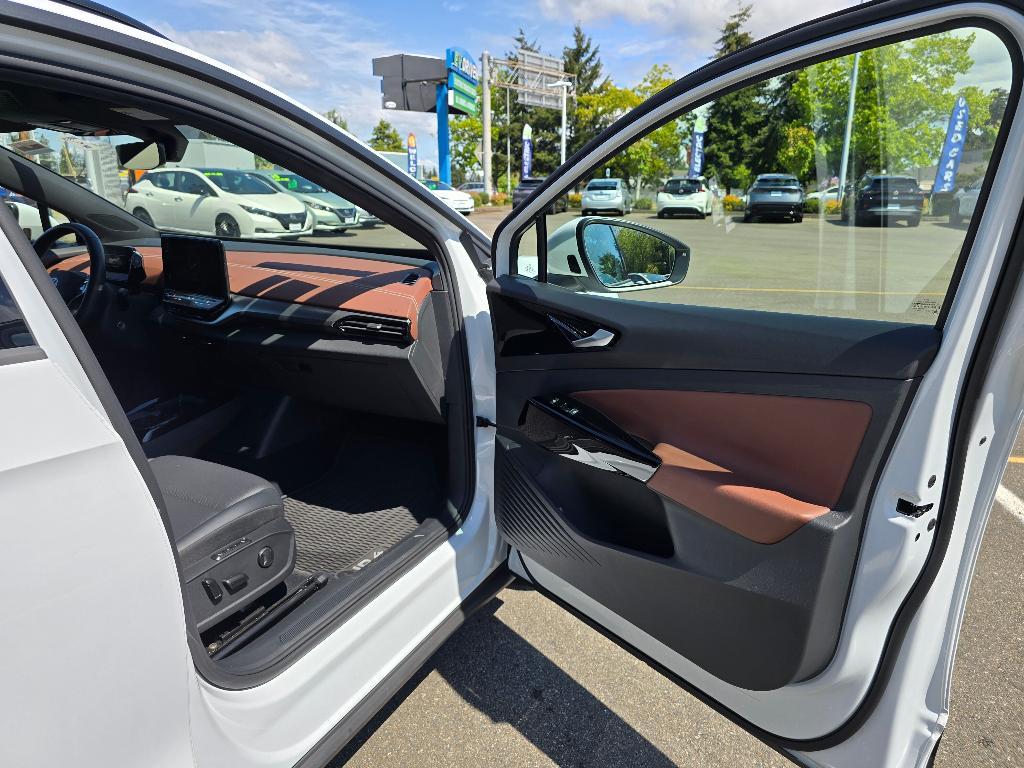 used 2021 Volkswagen ID.4 car, priced at $18,999