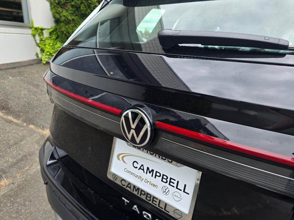 new 2025 Volkswagen Taos car, priced at $27,750