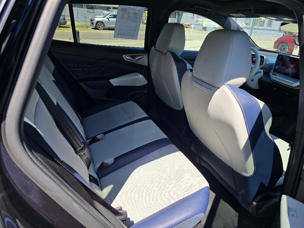 used 2023 Volkswagen ID.4 car, priced at $29,950