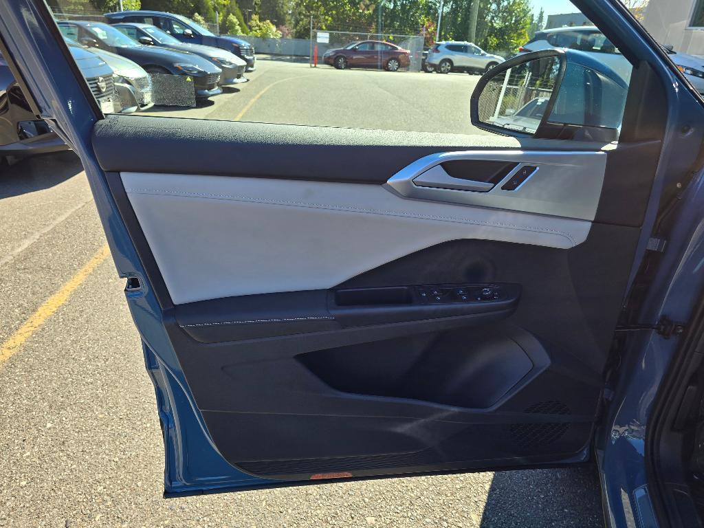new 2025 Volkswagen Taos car
