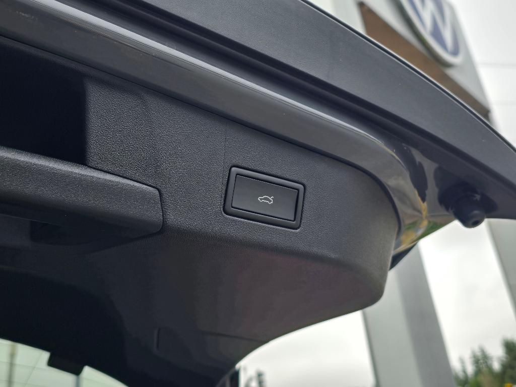 new 2025 Volkswagen ID.4 car, priced at $50,999