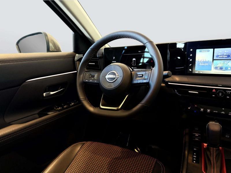 new 2025 Nissan Kicks car, priced at $29,813