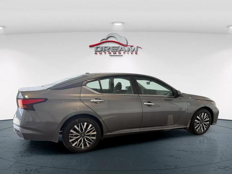 new 2025 Nissan Altima car, priced at $29,012