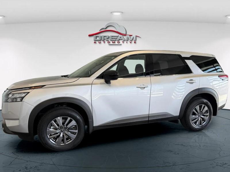 new 2025 Nissan Pathfinder car, priced at $35,450