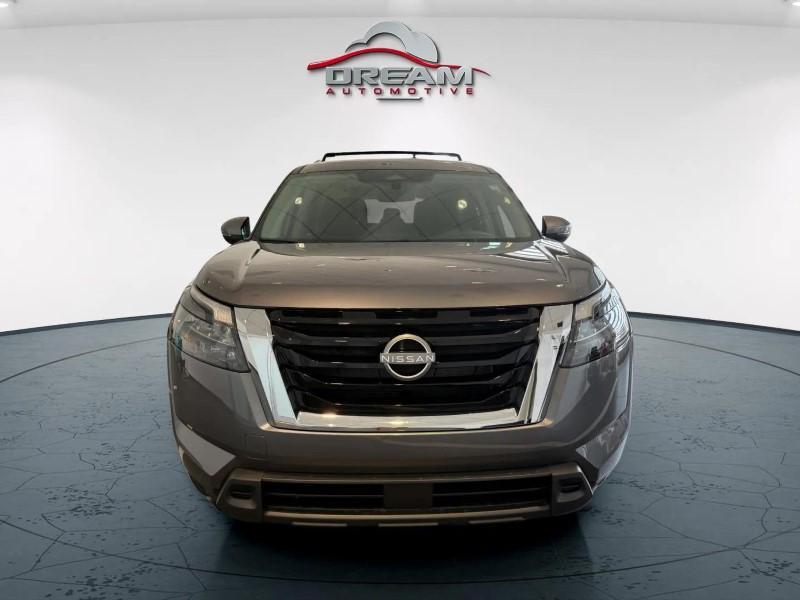 new 2025 Nissan Pathfinder car, priced at $33,425