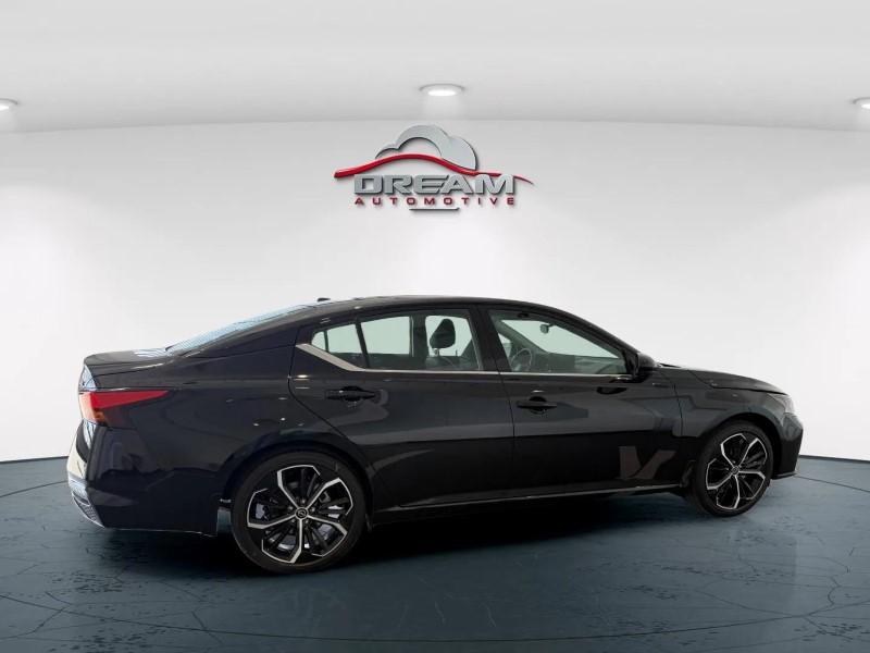 new 2025 Nissan Altima car, priced at $31,052