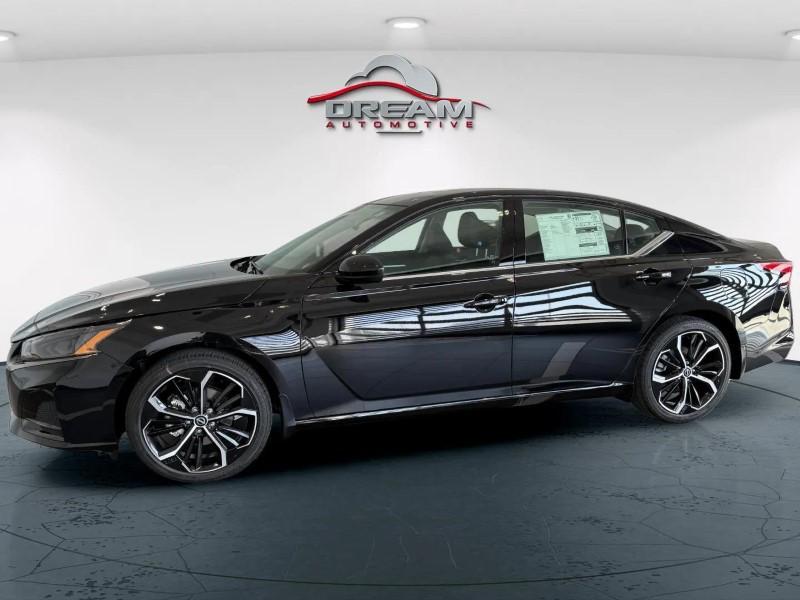 new 2025 Nissan Altima car, priced at $31,052