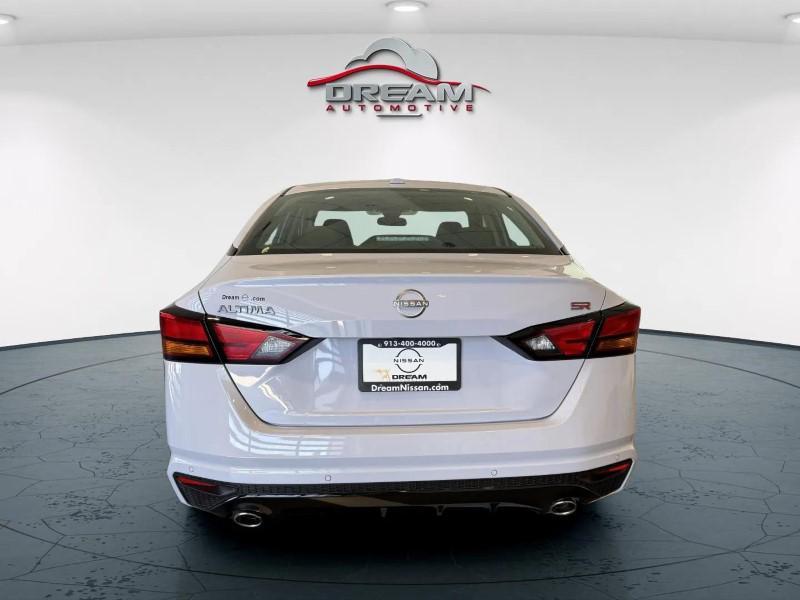 new 2025 Nissan Altima car, priced at $31,405