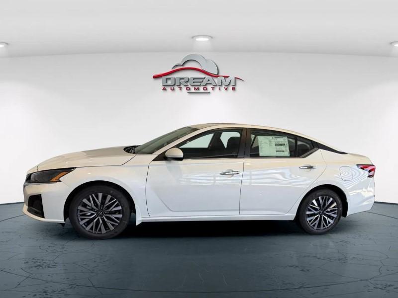 new 2025 Nissan Altima car, priced at $29,475