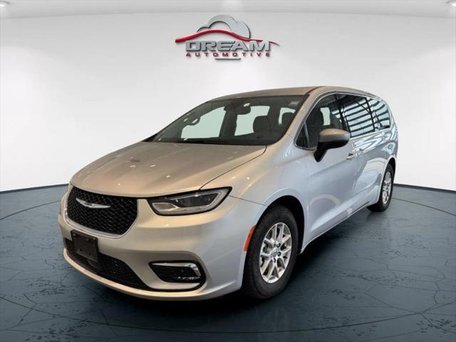 used 2023 Chrysler Pacifica car, priced at $24,500