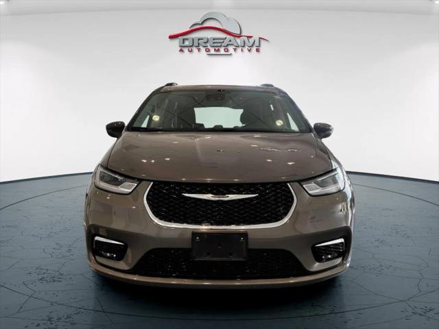 used 2022 Chrysler Pacifica car, priced at $21,500