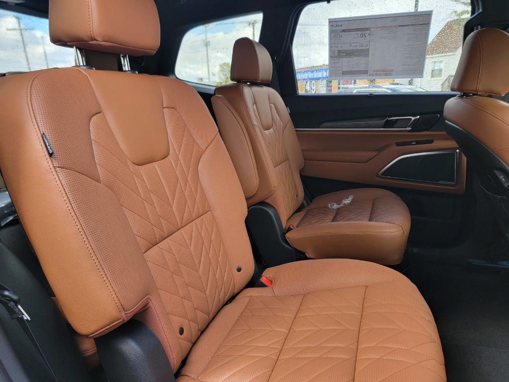 new 2025 Kia Telluride car, priced at $48,990